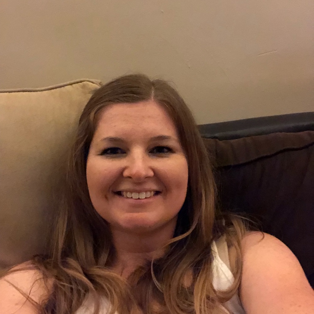 Meet your Posher, Davina
